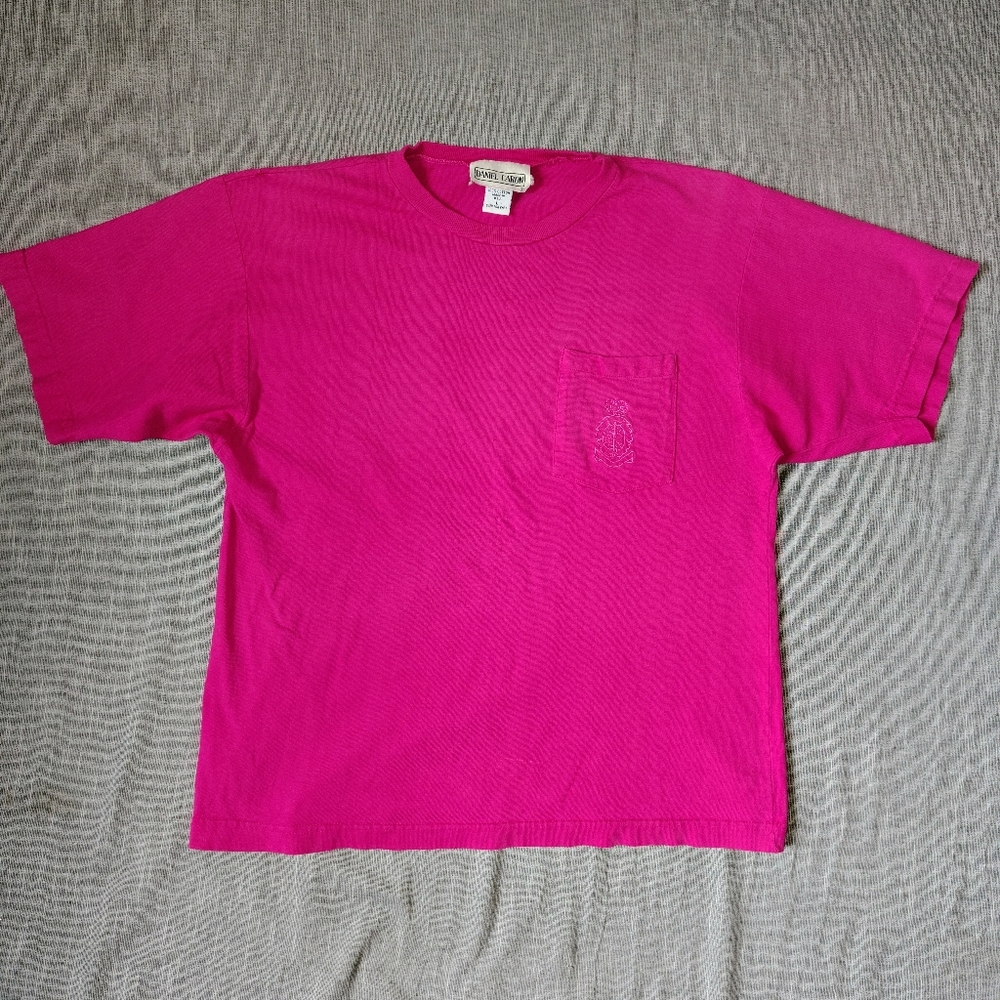 VINTAGE Daniel Caron T-Shirt Size Large Pink Loose Fit Pocket Crewneck USA Adult